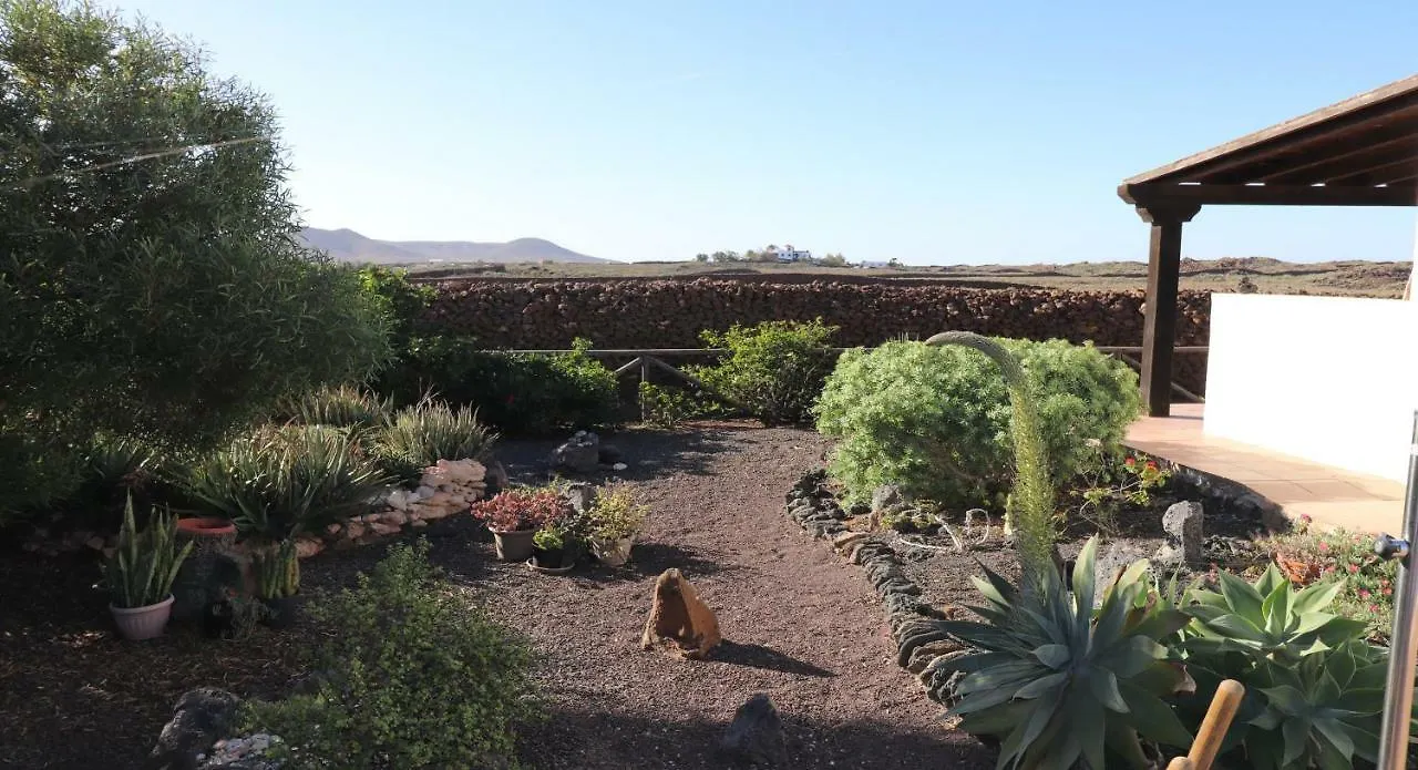 Villa Flora Lajares