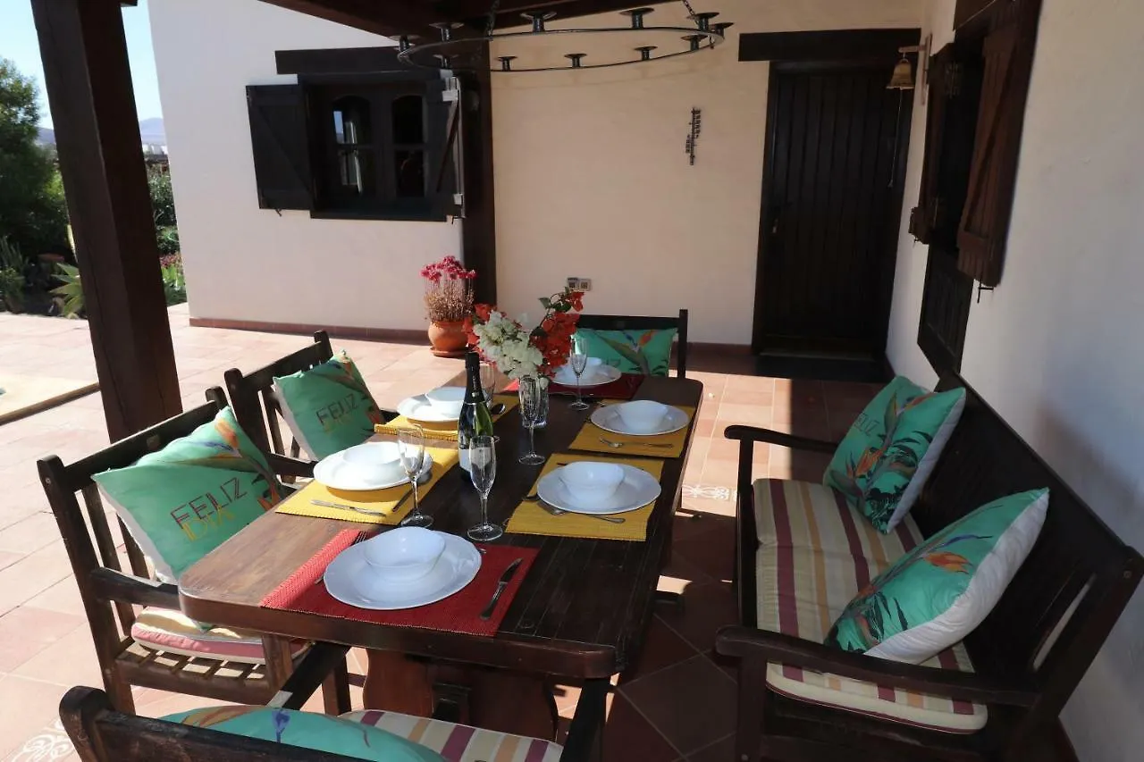 Villa Flora Lajares